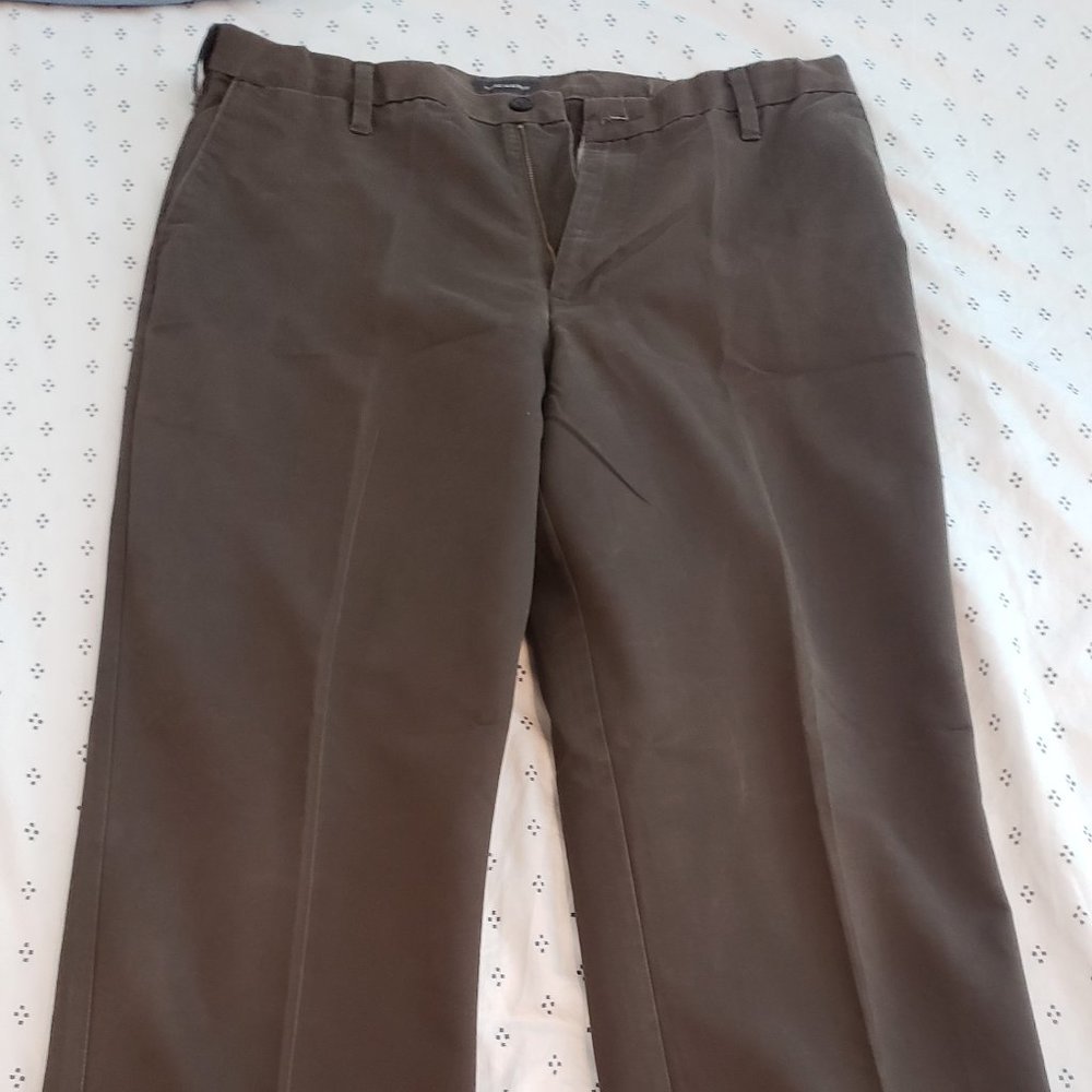 Dockers olive green pants